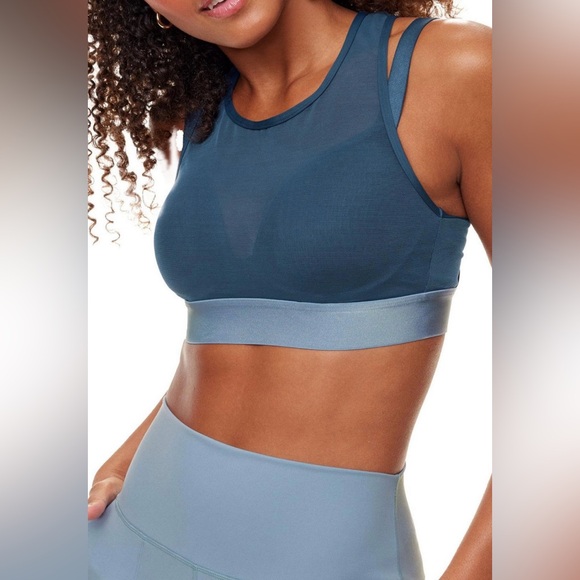 Adore Me
Women's Micah High-Impact Sports Bra. Size 34DD. NWT. - Picture 2 of 7